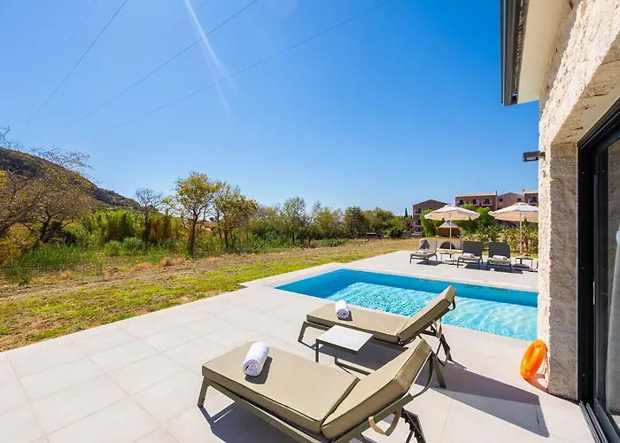 Selena Villa Kateleios